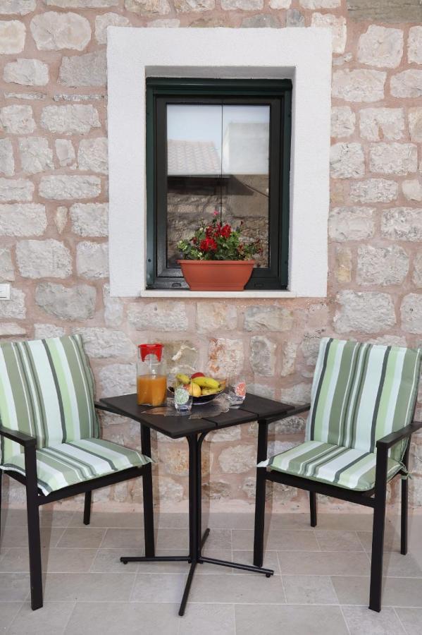 Studio apartman Mihaella Kaštela Esterno foto