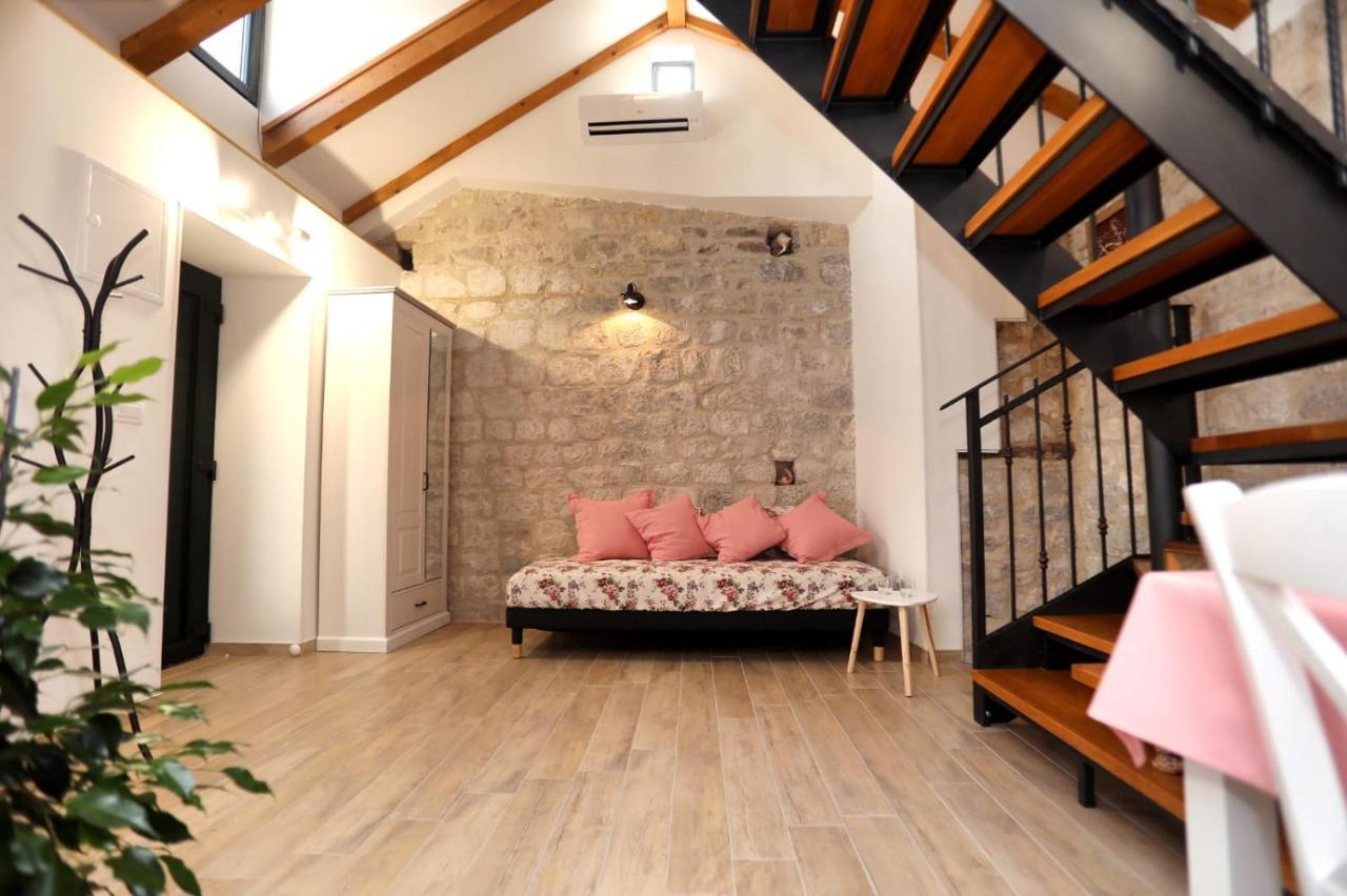 Studio apartman Mihaella Kaštela Esterno foto