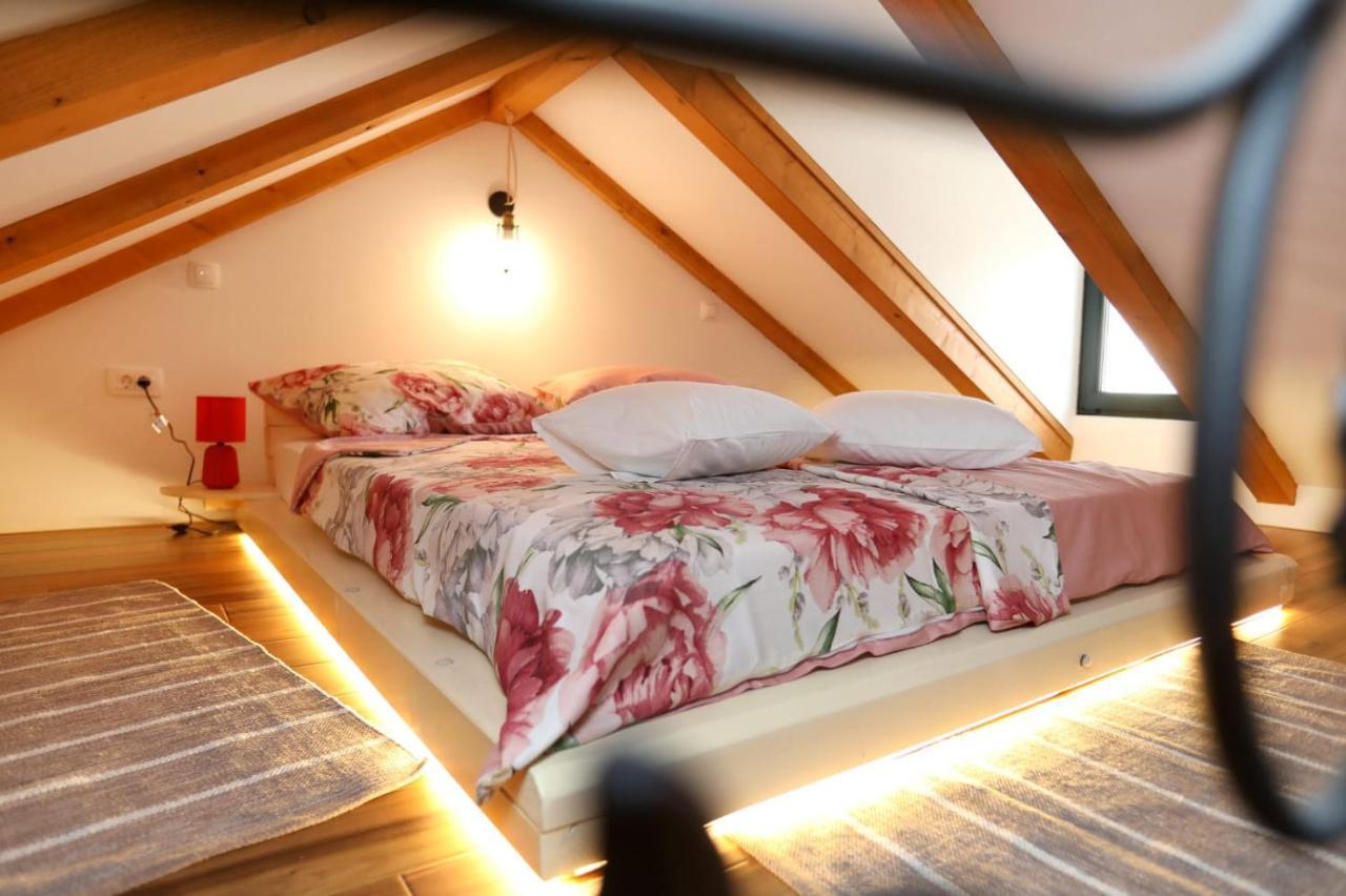 Studio apartman Mihaella Kaštela Esterno foto