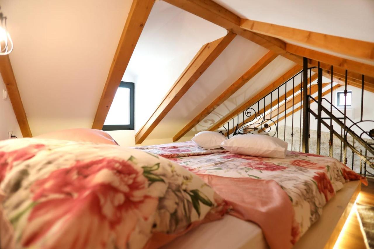 Studio apartman Mihaella Kaštela Esterno foto
