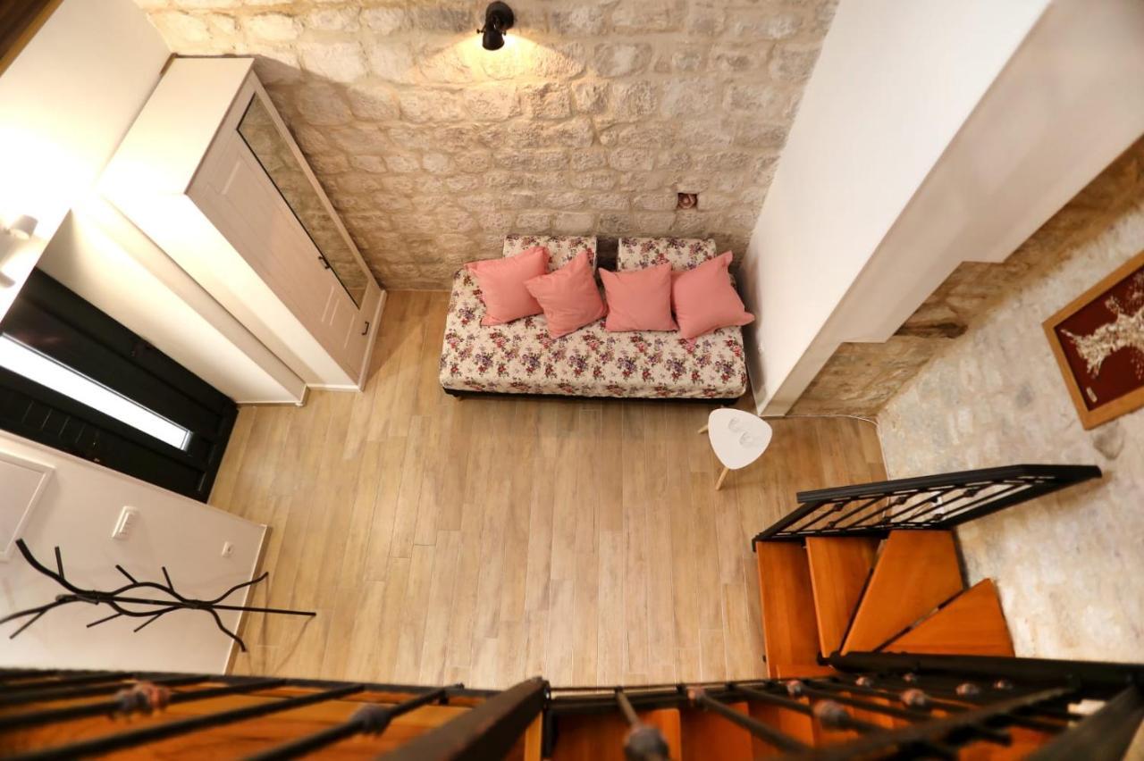 Studio apartman Mihaella Kaštela Esterno foto